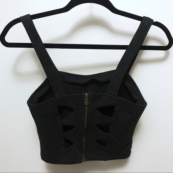 2/$15 💛 NWOT Brandy Melville Crop Cutout Top - Picture 2 of 3